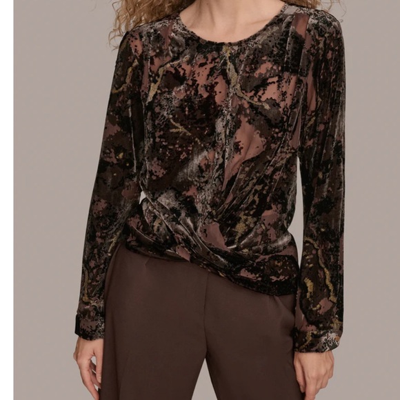 Donna Karan Tops - NWOT Donna Karan Elegant Velvet Burnout Blouse - size XS